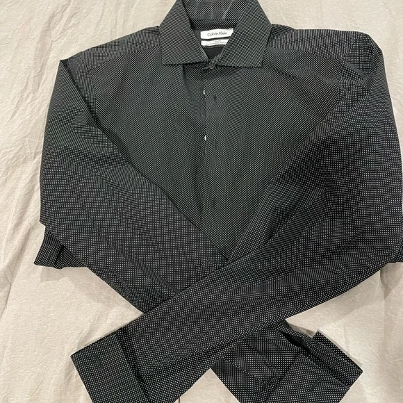 Calvin Klein long sleep button down - Picture 1 of 3